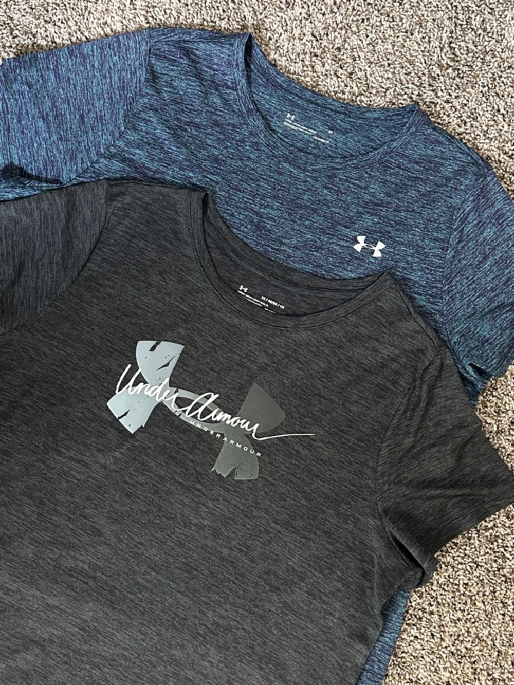 Set of 2 - EUC Women’s Loose Fit UA HeatGear Tees | Black & Blue | Size 1X